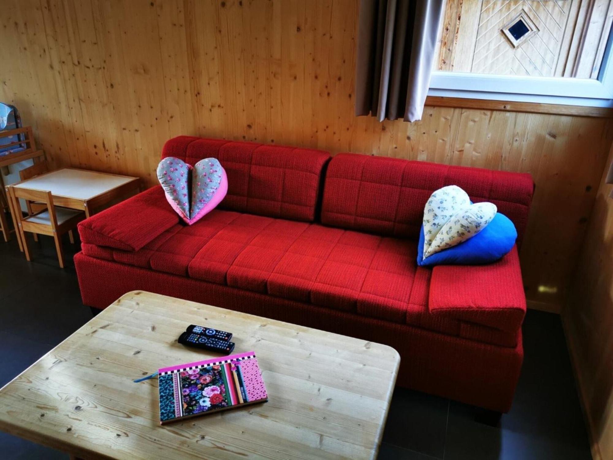 Wooden Chalet in Hohentauern with a Garden Exterior foto